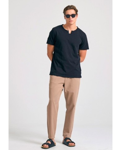 T-shirt with henley neck and raw cuts - The essentials