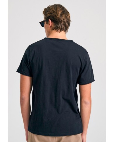 T-shirt with henley neck and raw cuts - The essentials