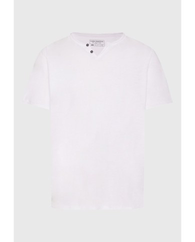 T-shirt with henley neck and raw cuts - The essentials